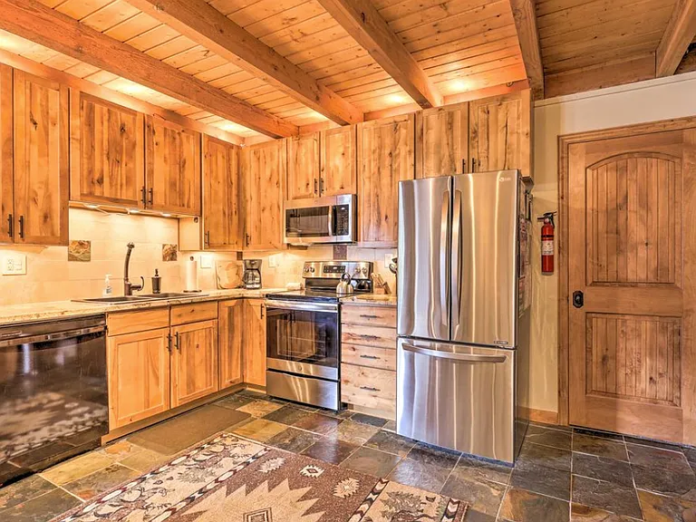 8500 Ryan Gulch Rd #H-207 — Photo 2