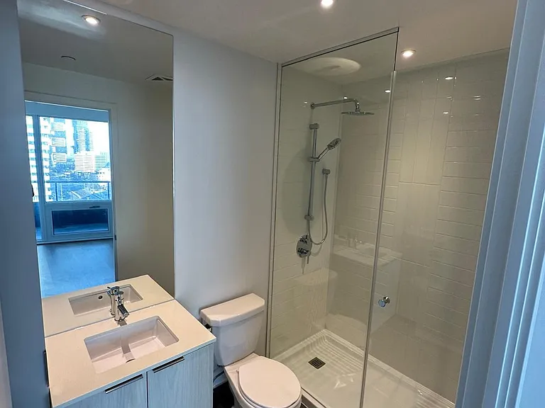 448 Burnhamthorpe Rd W #1205 — Photo 4