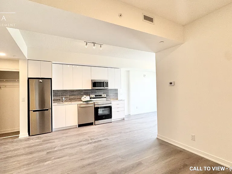 33 Erie Ave #1404 — Photo 2