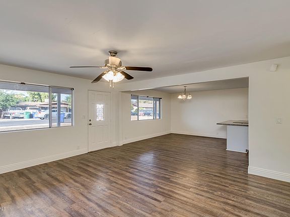 3rd image of 1263 E Marilyn Ave