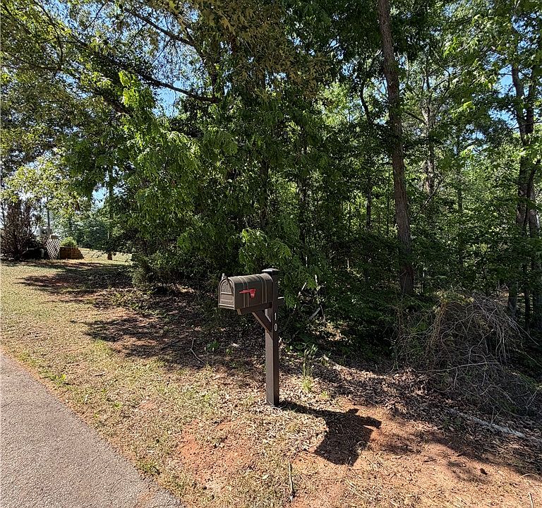 1st image of 101 Bunker Ln