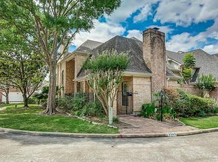 9549 Doliver Dr, Houston, TX 77063