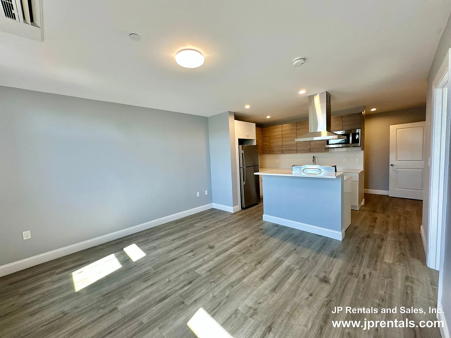 1 bed, 1.0 bath, 600 sqft, $2,500 — Photo 4