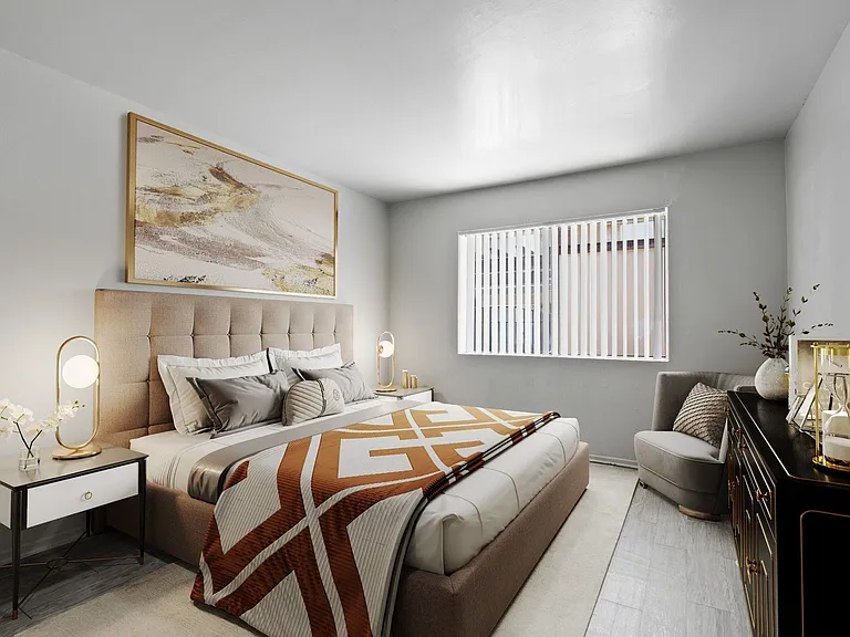 Carlyle Court Apartment Homes — Photo 5