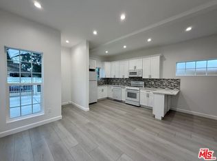 7701 N Vantage Ave, North Hollywood, CA 91605