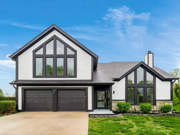 116 E Colleen Dr, Gardner, KS 66030