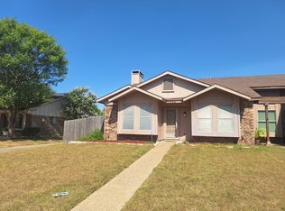 3946 Queens Ct, Garland, TX 75043