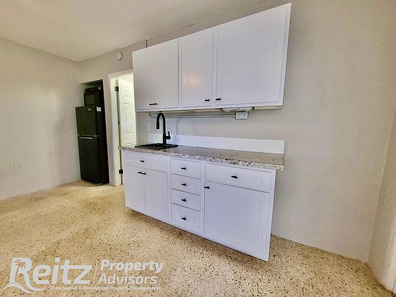 2nd image of 2-11109 Tamiami Trl #2