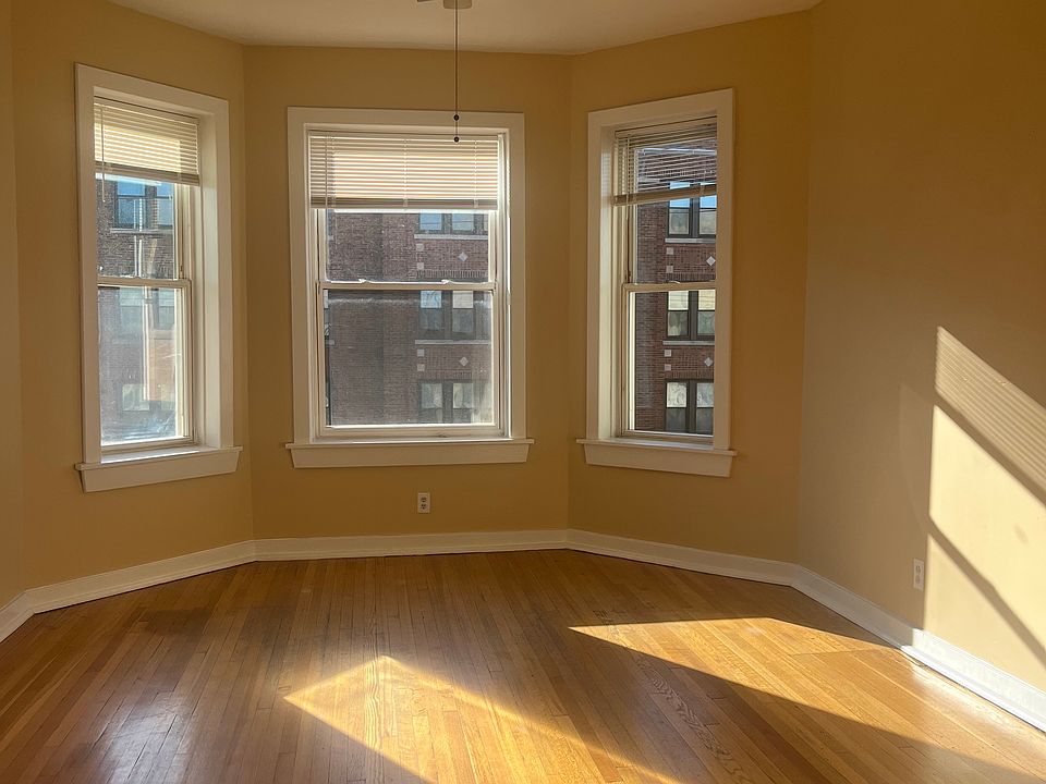 1st image of 3246 W Diversey Ave #2
