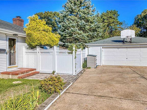 4th image of 20 Meadow Ln