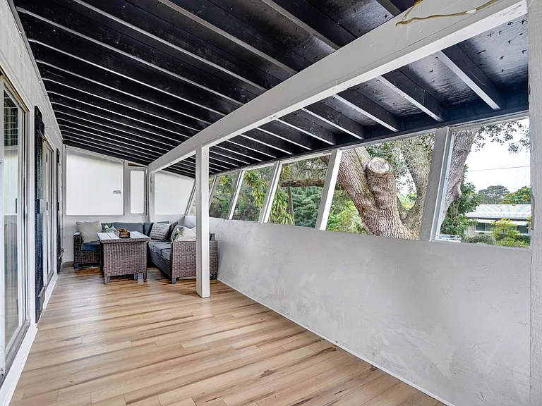 4705 Hollingsworth Ave — Photo 55