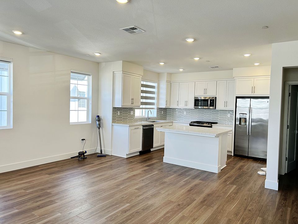 1st image of 9359 Ocean Park Way