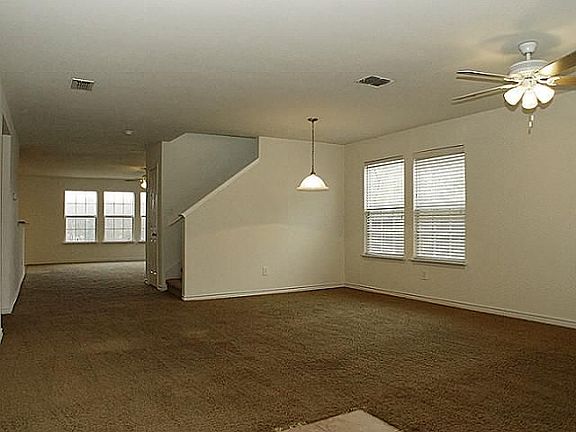 2nd image of 1481 Mission Hills Ln