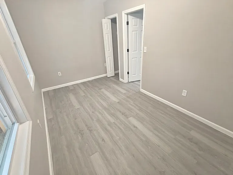 291 W Runyon St #2B — Photo 6