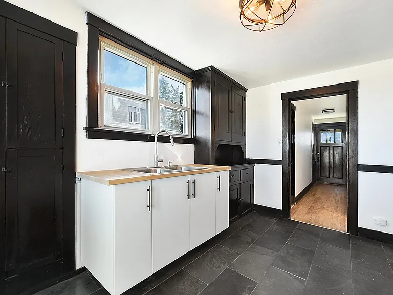 209 Mary St #2 — Photo 9