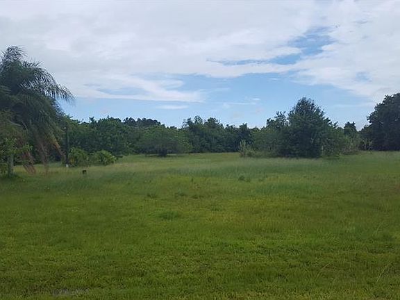 2nd image of 2581 Derby Dr