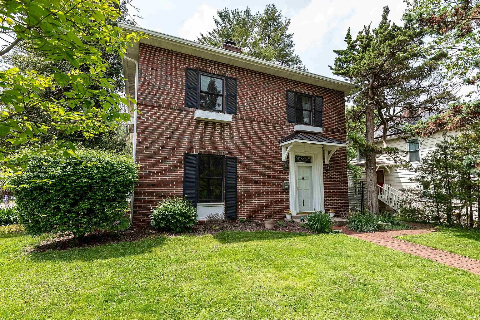 520 S Highland Ave photo 1