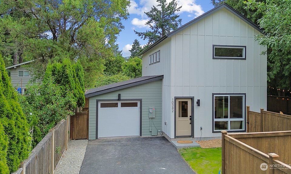 1st image of 10342 39th Avenue NE