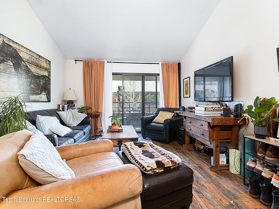 2nd image of 355 W Deloney Ave APT D-10