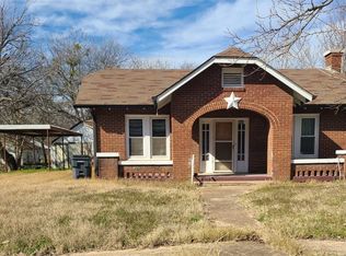 400 S Austin St, De Leon, TX 76444