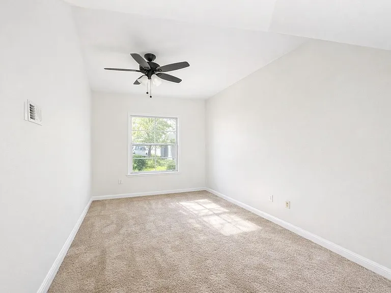 2220 Ripple Creek Dr — Photo 4