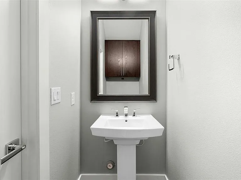 3905 Clawson Rd #7 — Photo 9