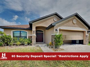 9013 52nd Ave E, Palmetto, FL 34221