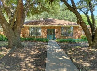 3638 Ridgewood Dr, Grand Prairie, TX 75052