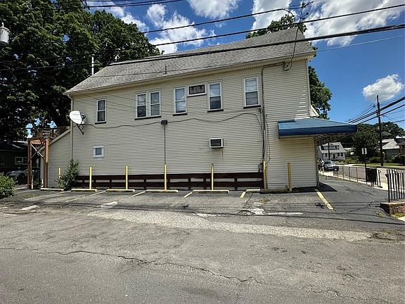 2nd image of 213 Van Winkle Ave