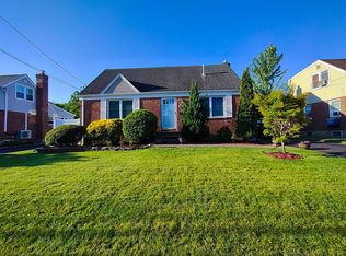 162 Euclid Ave, Massapequa, NY 11758