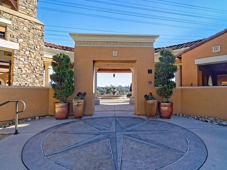 2901 Escala Cir — Photo 20