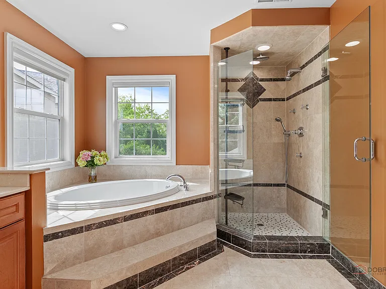 312 Camargo Ct — Photo 33