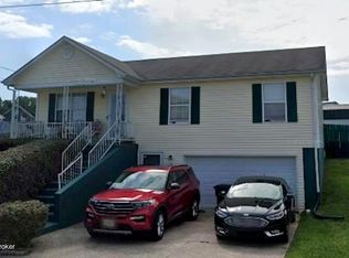 120 Monroe St, Radcliff, KY 40160