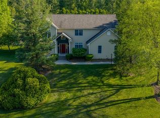 7322 Dartmoor Xing, Fayetteville, NY 13066