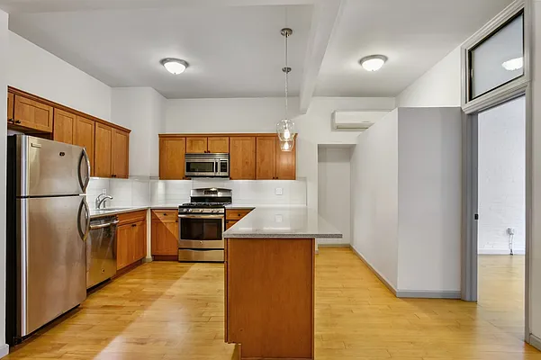 Rented by Corcoran | media 14