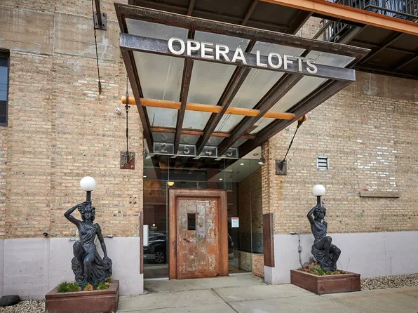 2545 S Dearborn St APT 323, Chicago, IL 60616