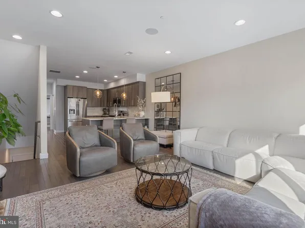 1753 N Marshall St #B, Philadelphia, PA 19122