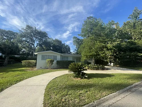3456 NW 7th Ave Photo 1