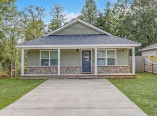 3197 Maple St, Crestview, FL 32539