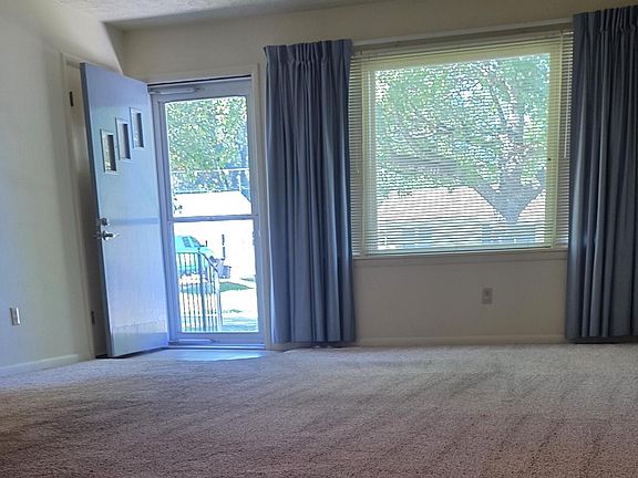 3rd image of 210 S Forest Lane