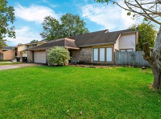 7727 Secretariat Ln, Houston, TX 77071
