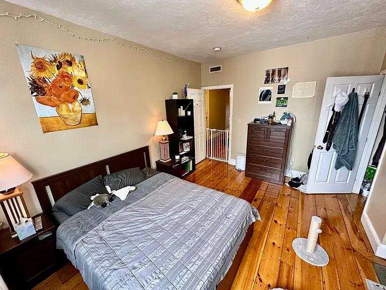 17 Highgate St #6 — Photo 16