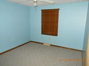 4th image of 3 Downing Ct
