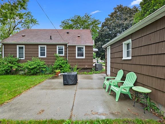 5th image of 6829 12th Ave S