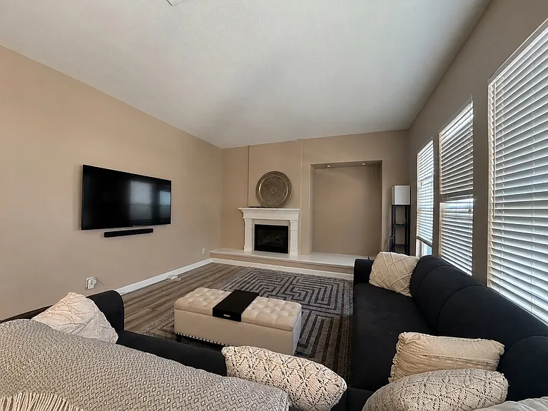 1461 W Harrison Ave — Photo 9