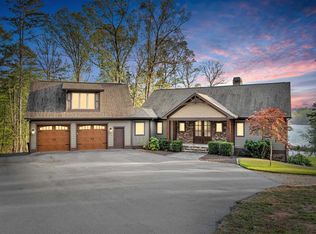 1217 Doug Hollow Rd, Seneca, SC 29672