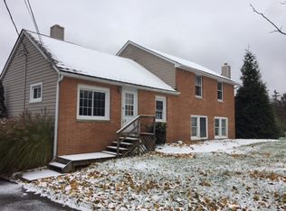 12223 Woodiebrook Rd, Chardon, OH 44024