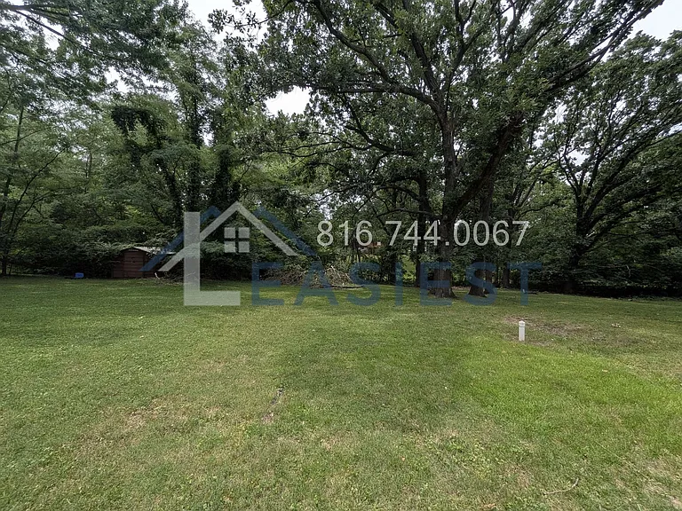 8832 N Forest Ave — Photo 15