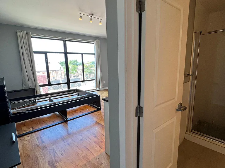 535 Budd St #D3 — Photo 8