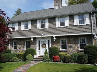 124 Longvale Rd, Yonkers, NY 10708